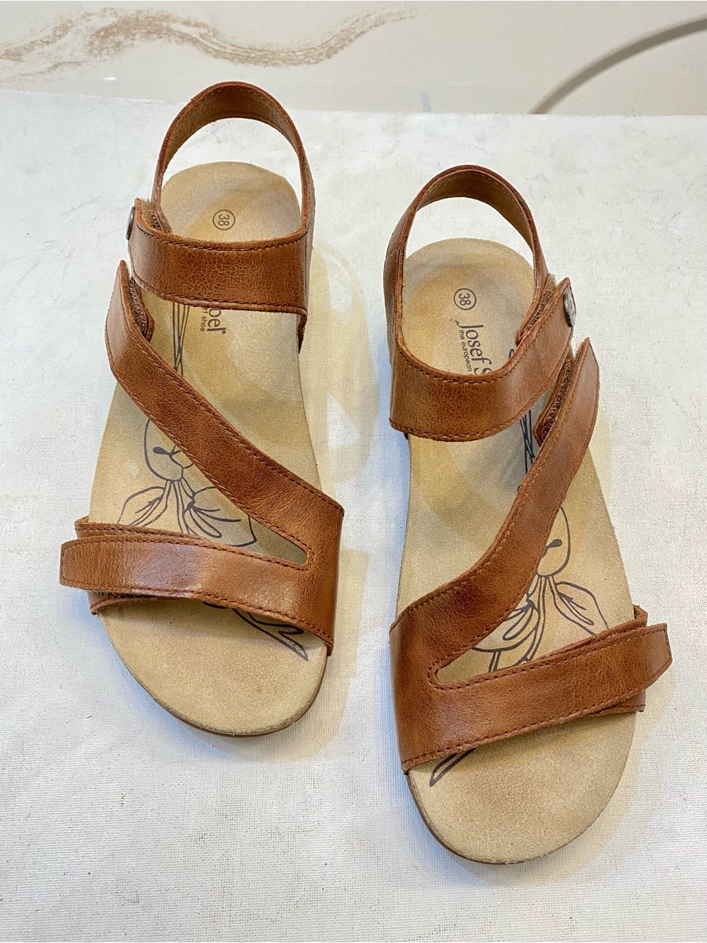 Josef Seibel Thonga 25 Sandal, excellent condition looks NEW, Size 38,US Size 7